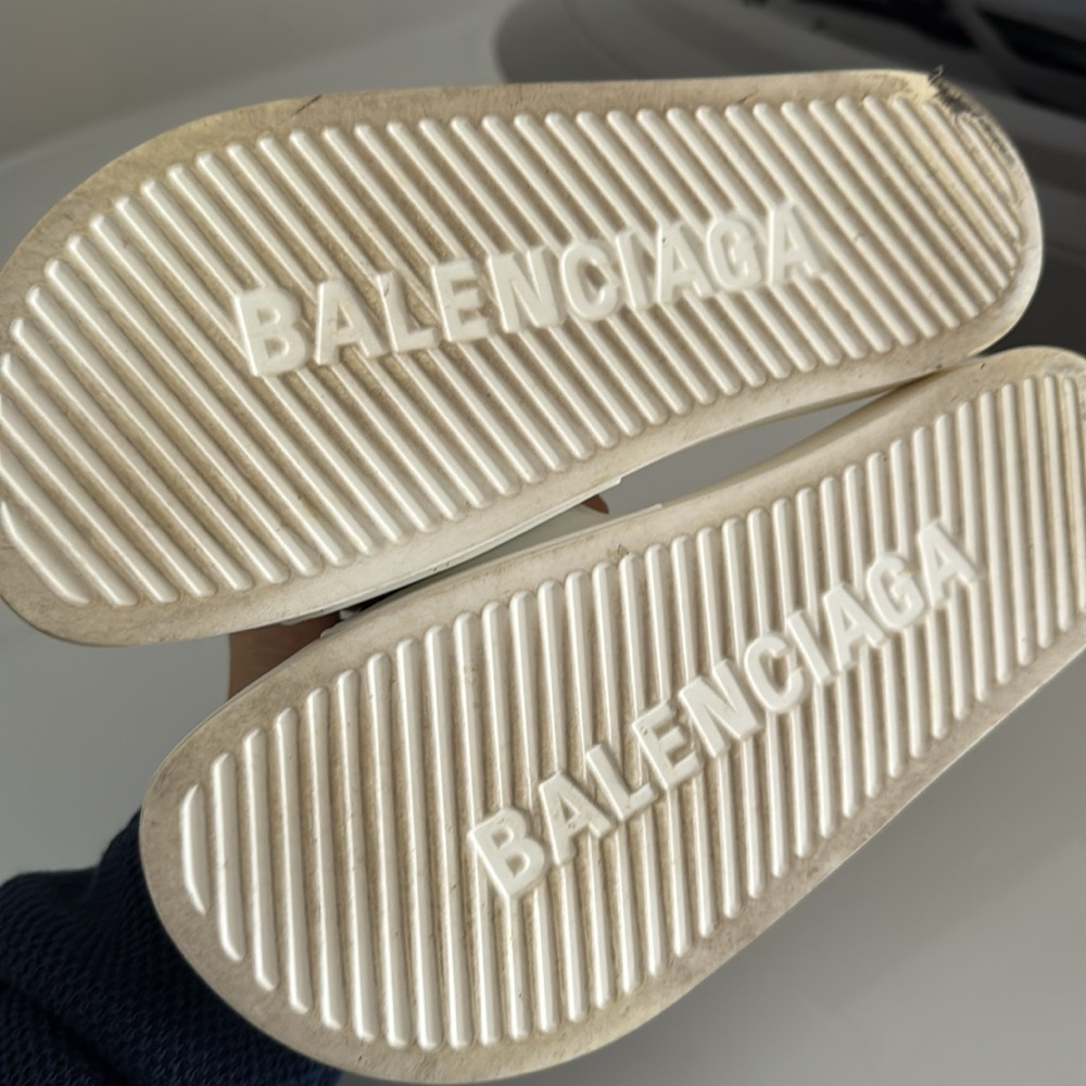 Balenciaga Rubber Pool Slides - Picture 5 of 6